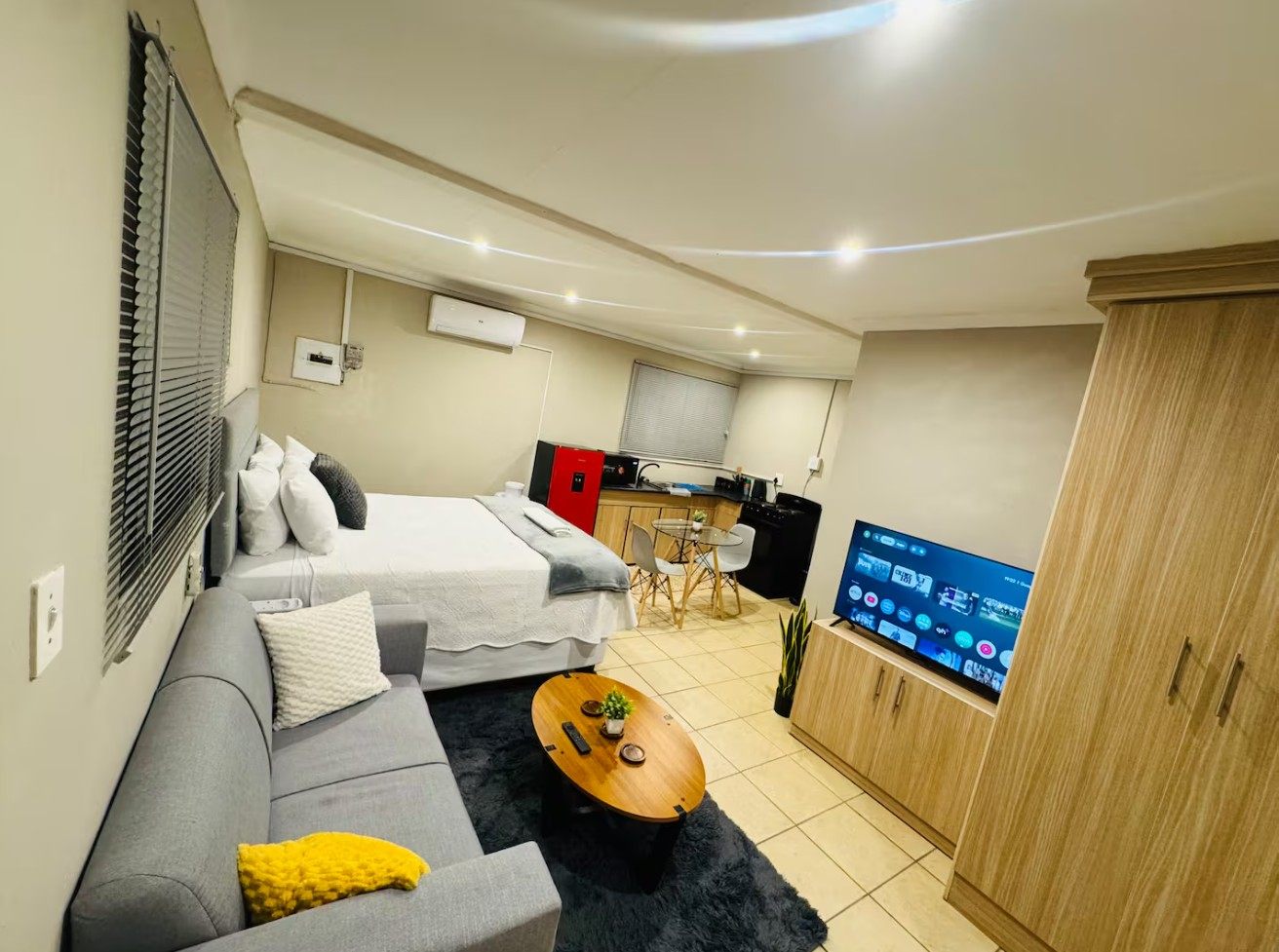 Interior of the HeiStays bachelor unit